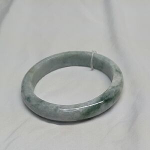 Elegant Green Jade Bangle Bracelet